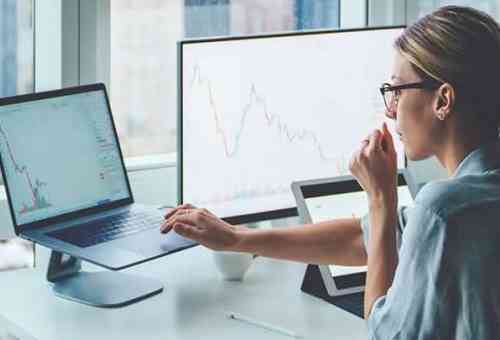 英伟达CFO犀利吐槽对手：其实我们早就料到内存会涨